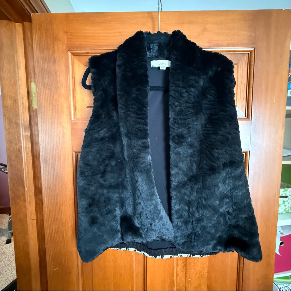 LOFT Black Faux Fur Women's Vest size M